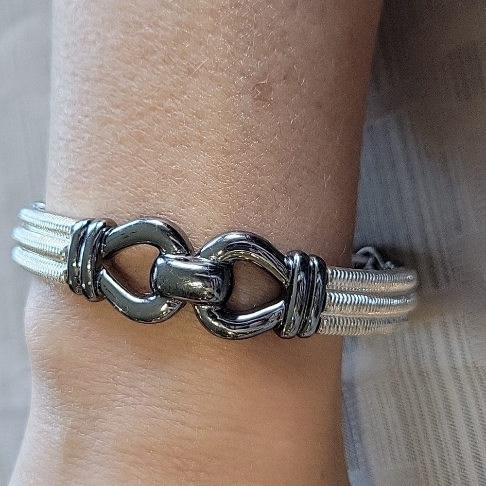 Napier bracelet